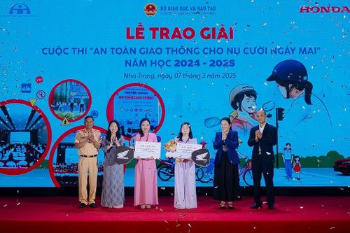 Lễ trao giải cuộc thi 'An toàn giao thông cho nụ cười ngày mai'