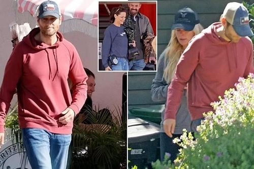 Bạn trai Jennifer Garner sánh đôi vợ cũ sau khi nữ diễn viên có cái ôm gây sốc với Ben Affleck