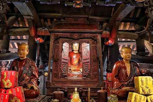 Bộ tượng Tam Tổ Trúc Lâm chùa Vĩnh Nghiêm là bảo vật quốc gia