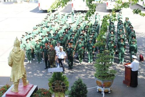 Cán bộ, sinh viên Đại học Quốc gia Thành phố Hồ Chí Minh hướng về biển, đảo Tổ quốc.