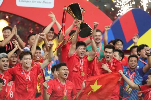 Khi đội tuyển xuôi vào Nam
