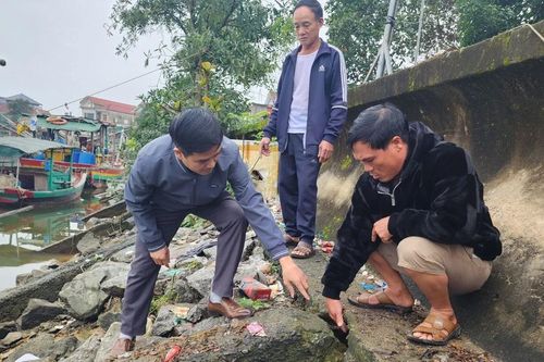 Sống thấp thỏm bên bờ sông sạt lở