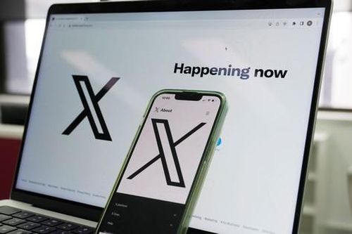 Tỷ phú Elon Musk nói mạng xã hội X bị tấn công quy mô lớn, nghi ngờ từ Ukraine