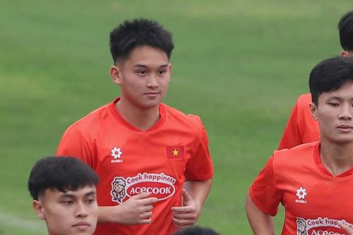 Sao Việt kiều được trao chiếc áo số 10 ở U22 Việt Nam
