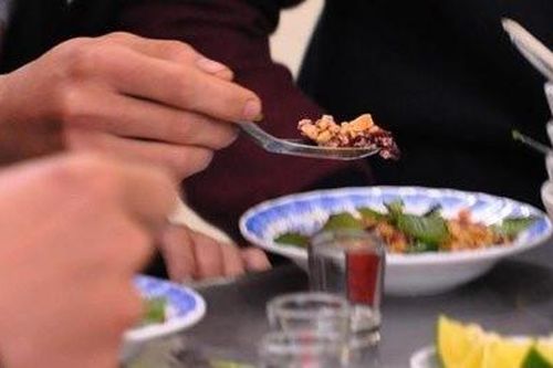 Người đàn ông liên tục phải đi viện vì mê món khoái khẩu