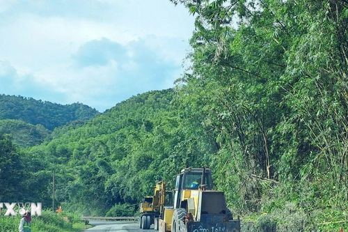 Quảng Trị ưu tiên hoàn thành 2 tuyến đường huyết mạch trục Đông-Tây