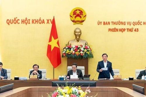 Tháo gỡ vướng mắc trong việc thực hiện khen thưởng 'tổ chức đảng, đoàn thể trong sạch, vững mạnh'