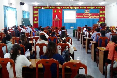 Tri Tôn bồi dưỡng chuyên đề Lịch sử Đảng cho cán bộ đảng viên đợt 2