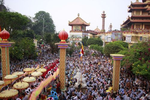 Nhiều hoạt động văn hóa, nghệ thuật đặc sắc tại Lễ hội Quán Thế Âm Ngũ Hành Sơn