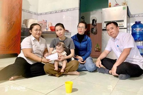 Giúp người lao động vượt qua nghịch cảnh