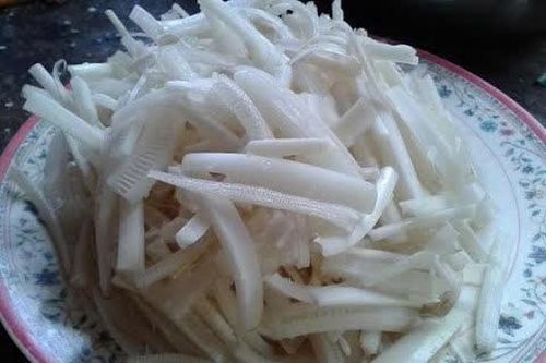 Lợi ích không ngờ của nõn chuối đối với sức khỏe