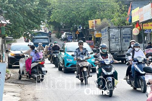 Sớm đầu tư nâng cấp, mở rộng đường Nguyễn Xiển