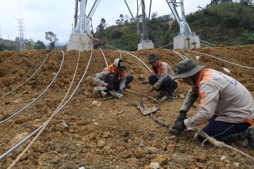 Dồn lực di chuyển công trình hạ tầng kỹ thuật các dự án cao tốc