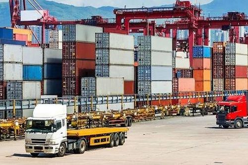 Thủ tướng yêu cầu cân bằng thương mại với các đối tác lớn
