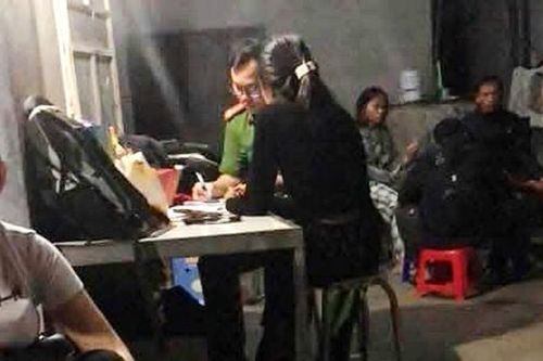 Không cho mượn váy, nữ sinh bị hành hung rồi quay video tung lên mạng