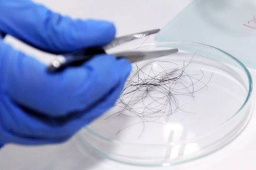 Xét nghiệm ADN con trai, chồng phát hiện bí mật động trời của vợ