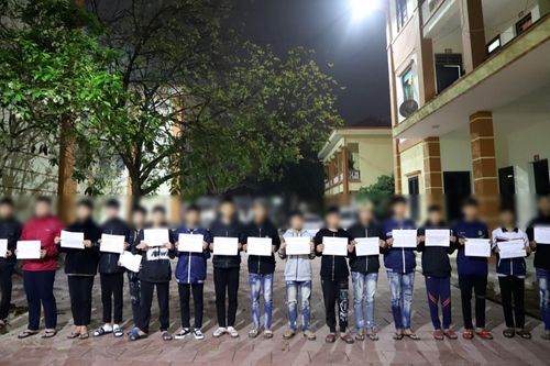 10 thanh niên vô cớ chém đứt gân tay người đi đường ở Bắc Ninh