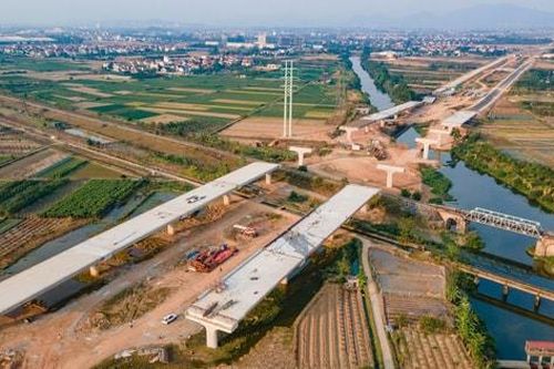 Quản lý, khai thác, vận chuyển vật liệu phục vụ các dự án giao thông