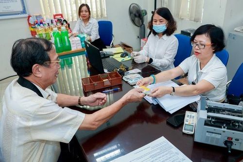 Từ 1/7/2025, người lao động từ 60 tuổi không có lương hưu mừng thầm khi được hưởng thêm quyền lợi về trợ cấp hằng tháng