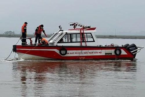 Phát hiện thi thể nam thanh niên nổi trên sông Lam