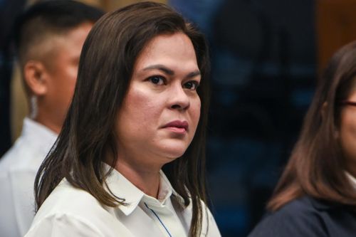 Con gái ông Duterte đến Hà Lan sau khi cha bị bắt