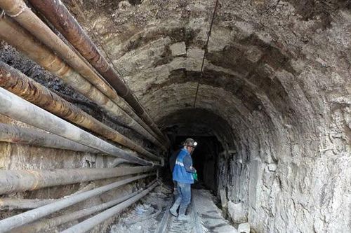 Núi 'nuốt thợ mỏ' Bolivia hồi sinh thành điểm đến hấp dẫn