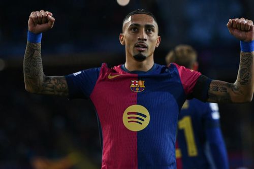 Raphinha tiếp tục gieo sầu cho Benfica, Barcelona hiên ngang vào tứ kết Cúp C1