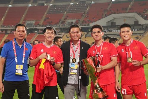 VFF nói gì trước thông tin Phó Chủ tịch Trần Anh Tú xin rút?