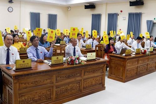 An Giang miễn nhiệm và bầu bổ sung Ủy viên UBND tỉnh