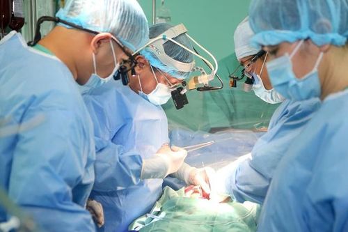 Ca ghép tim khó khăn và đầy thử thách để cứu bệnh nhân suy tim giai đoạn cuối