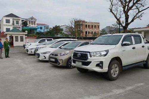 Khởi tố đối tượng thuê xe ô-tô tự lái rồi đưa đi cầm cố