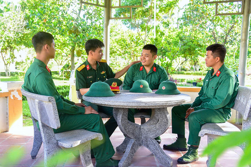 Quan tâm, đồng hành cùng chiến sĩ mới