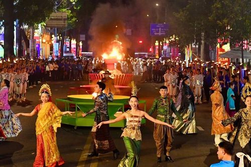 Lễ hội Thanh niên TPHCM năm 2025 với thông điệp 'Thế hệ mới - Thích ứng - Kết nối và Chia sẻ'