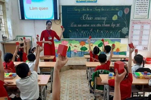Hành trình yêu thương mang con chữ đến với các em nhỏ vùng cao
