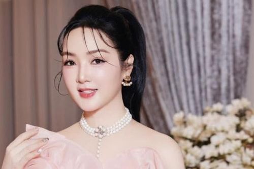 Hoa hậu Đền Hùng Giáng My cuốn hút với trang phục ngọt ngào, tinh tế