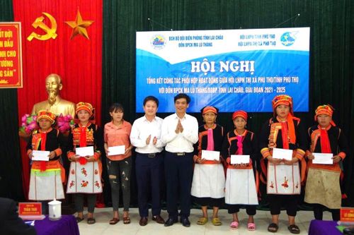 Đồng hành cùng phụ nữ nơi biên giới Ma Li Pho