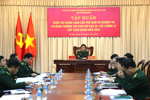 Tập huấn về bảo vệ nền tảng tư tưởng của Đảng trong Quân đội