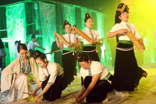 Tỉnh Điện Biên tổ chức Lễ hội hoa Ban quy mô lớn nhất từ trước tới nay