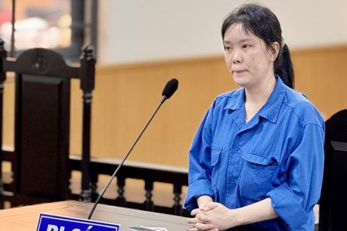 Nhân viên ngân hàng dùng tiền vay vốn của khách để trả nợ cá nhân