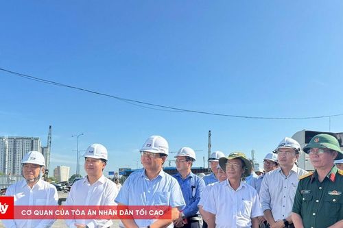 Chủ tịch UBND TP.HCM khảo sát thực địa nút giao hiện đại nhất thành phố