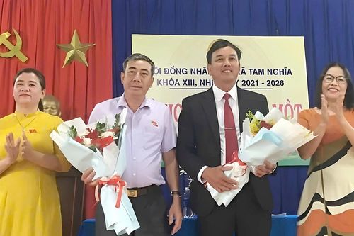 Bổ nhiệm chủ tịch xã trong ngày 7/3, lãnh đạo huyện nói gì?
