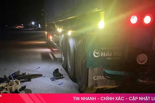 Đâm phía sau container đậu bên đường, người đi xe máy tử vong