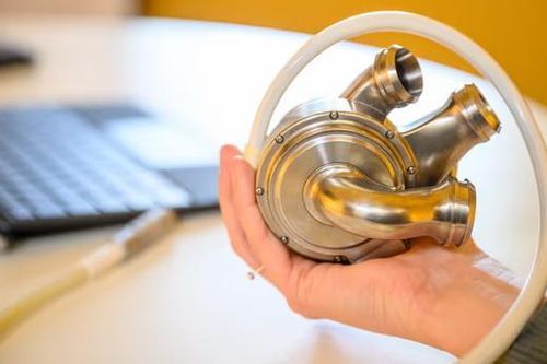 Kỳ tích của y học Australia khi bệnh nhân sống được 100 ngày với trái tim nhân tạo