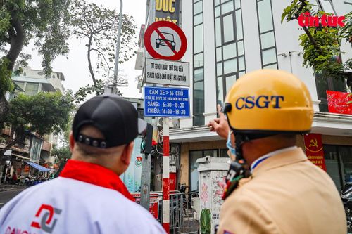 Hà Nội kiểm tra, xử lý xe 16 chỗ vẫn vào phố cổ giờ cấm