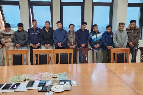 Bí mật bên trong chòi nuôi cá