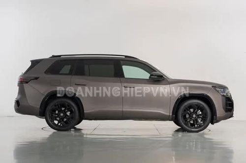 SUV dài hơn 5,1 mét, trang bị vượt trội Toyota Land Cruiser Prado, giá chưa tới 1 tỷ đồng