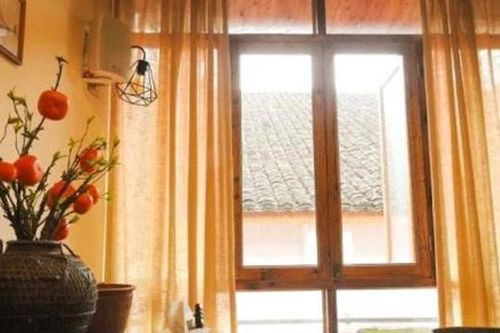 Dù nhà có nghèo đến đâu cũng đừng cố treo những gam màu này lên rèm, người trong cuộc biết điều đó và rất cụ thể về điều đó