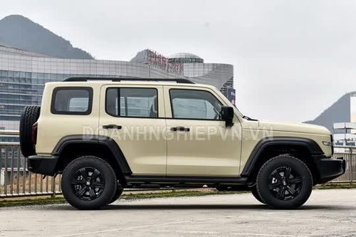 SUV địa hình công suất 409 mã lực, trang bị tiên tiến, giá ngang Toyota Corolla Cross