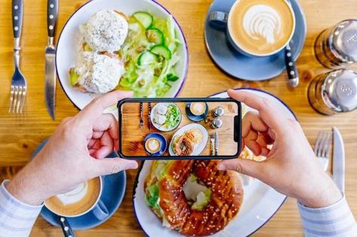 Bùng nổ dịch vụ đặt đồ ăn nấu sẵn qua ứng dụng, cơ hội kinh doanh cho phụ nữ