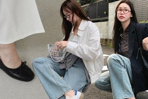 Không thích diện giày cao gót thì hãy học phụ nữ Hàn diện 5 kiểu giày bệt này khi tới công sở